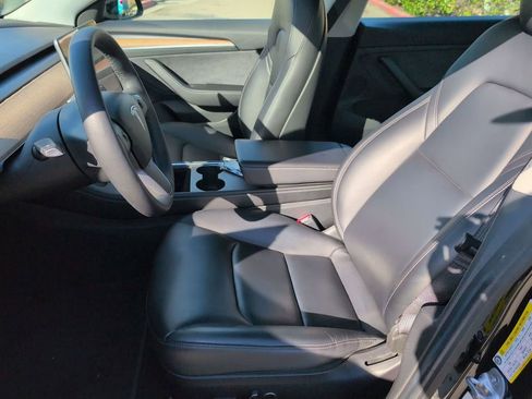 Used 2021 Tesla Model 3 Long Range image 9