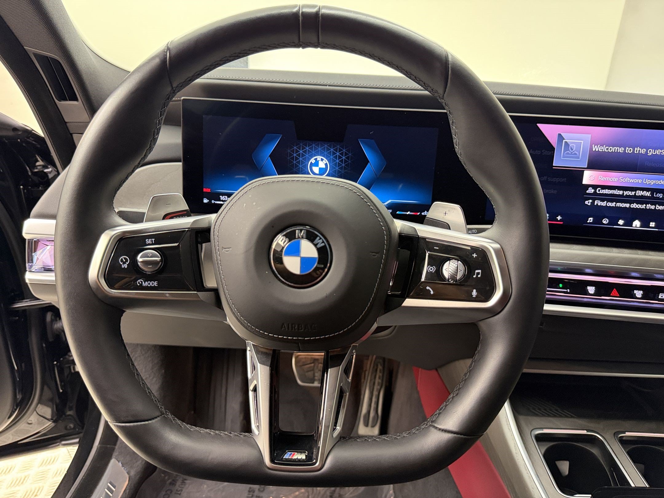 Certified 2025 BMW 740i w/ Premium Package RWD image 11