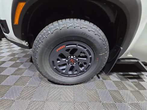 New 2026 Nissan Frontier PRO-4X w/ Pro-4x Convenience Package image 26