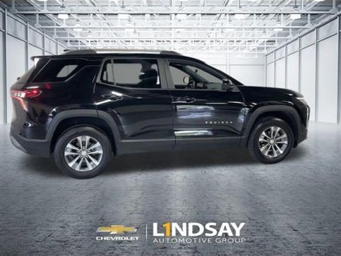 Used 2025 Chevrolet Equinox LT w/ Convenience Package II AWD/4WD image 2