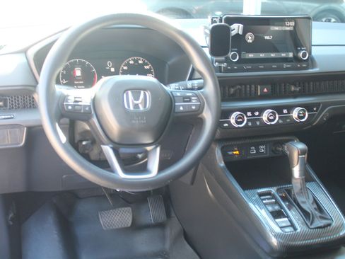 Used 2025 Honda CR-V EX image 18