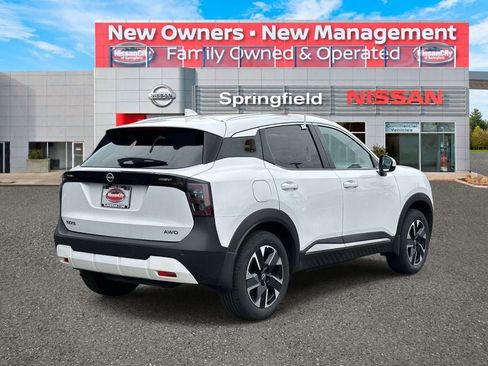 Used 2025 Nissan Kicks SV w/ SV Premium Package AWD/4WD image 5