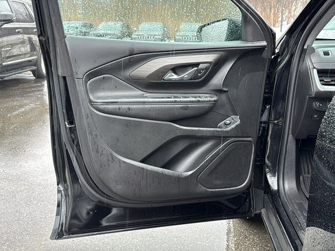 Certified 2022 GMC Terrain SLE w/ Driver Convenience Package image 12