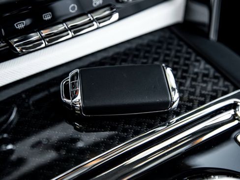 Used 2024 Rolls-Royce Cullinan Black Badge w/ Driver's Package image 13