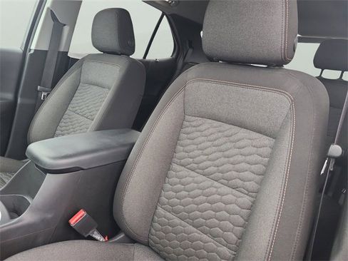 Used 2021 Chevrolet Equinox LT image 23