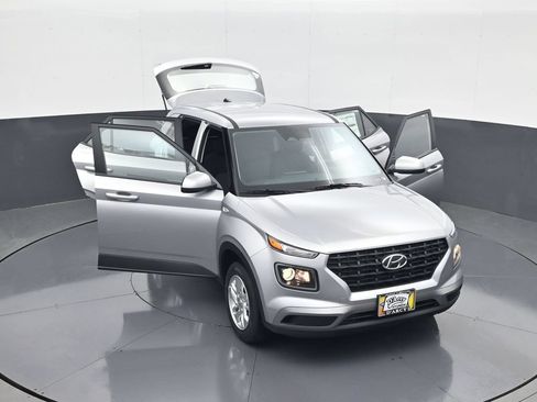 New 2026 Hyundai Venue SE FWD image 29