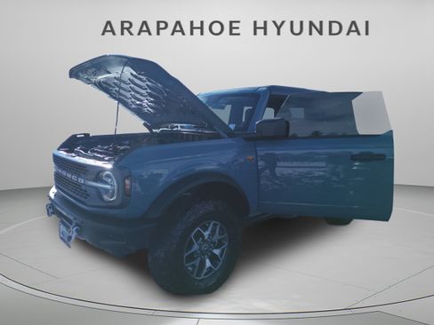 Used 2023 Ford Bronco Badlands image 8