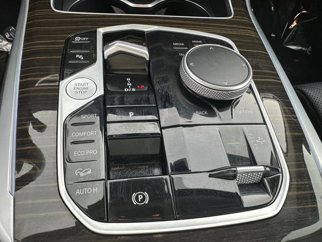 Used 2024 BMW X7 xDrive40i AWD/4WD image 37