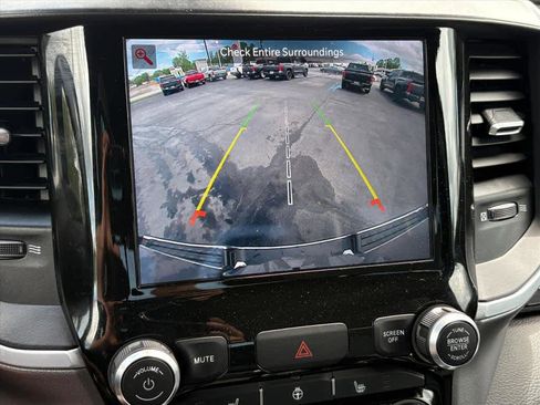 Used 2022 RAM 1500 Big Horn AWD/4WD image 14