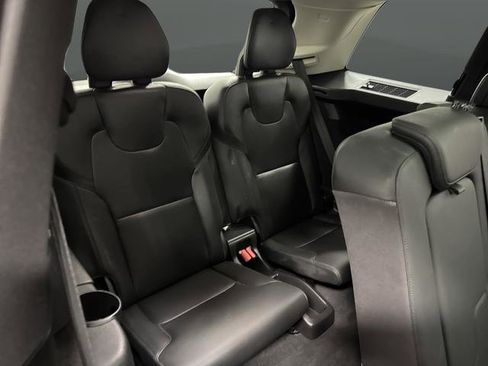 Used 2024 Volvo XC90 B5 Plus image 32