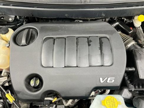Used 2017 Dodge Journey SXT w/ Comfort/Convenience Group FWD image 24