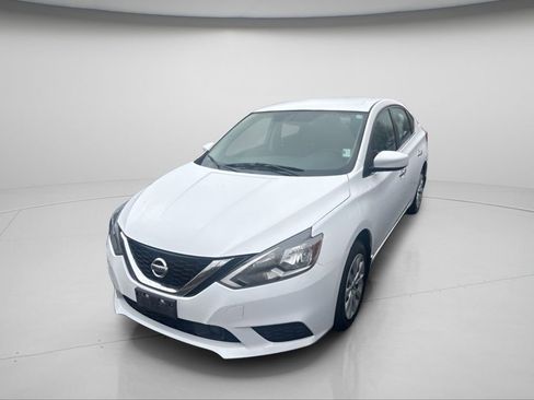 Used 2019 Nissan Sentra S image 6