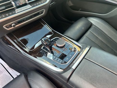 Used 2019 BMW X7 xDrive50i w/ Premium Package image 21