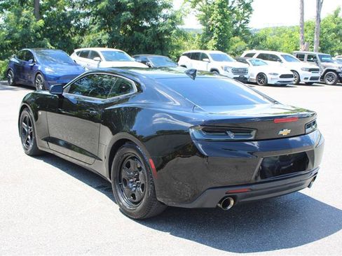 Used 2016 Chevrolet Camaro LT RWD image 5