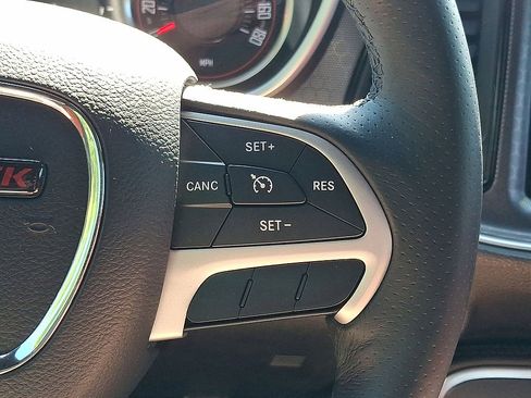 Used 2016 Dodge Challenger R/T Scat Pack RWD image 18