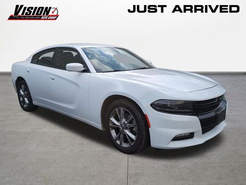 Used 2022 Dodge Charger SXT AWD/4WD image 5