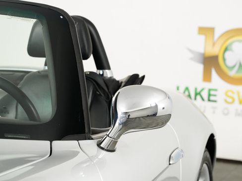 Used 2002 BMW Z8 image 12