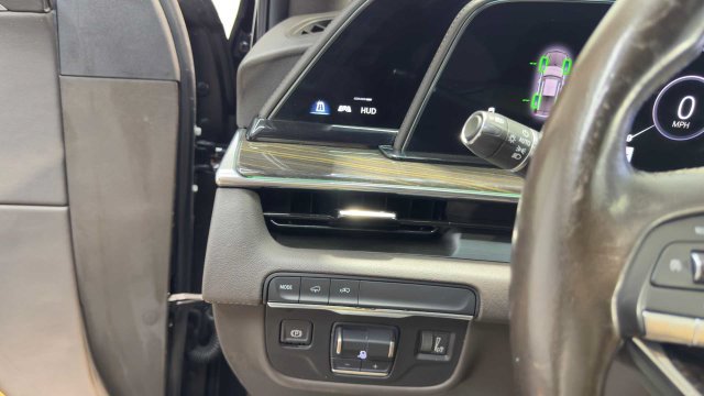 Used 2021 Cadillac Escalade Sport w/ Driver Assist Tech Package RWD image 33