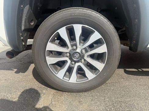 Used 2018 Toyota Tundra Limited AWD/4WD image 44