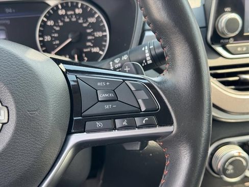 Certified 2025 Nissan Altima 2.5 SR FWD image 18