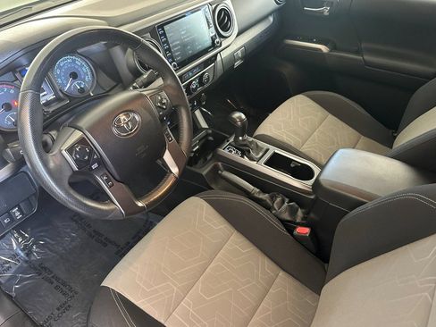 Used 2023 Toyota Tacoma TRD Sport w/ Black Out Package (TMS) RWD image 10