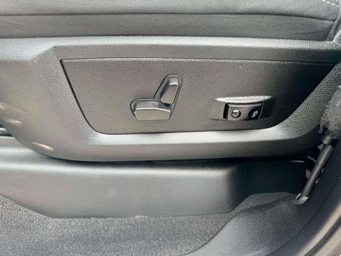 Used 2025 RAM 2500 Big Horn AWD/4WD image 14