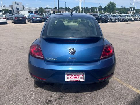 Used 2018 Volkswagen Beetle 2.0T S FWD image 6
