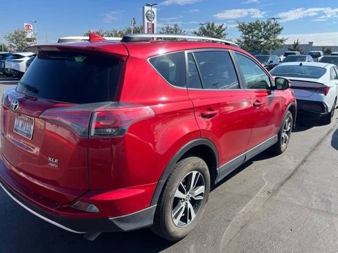 Used 2017 Toyota RAV4 XLE AWD/4WD image 6