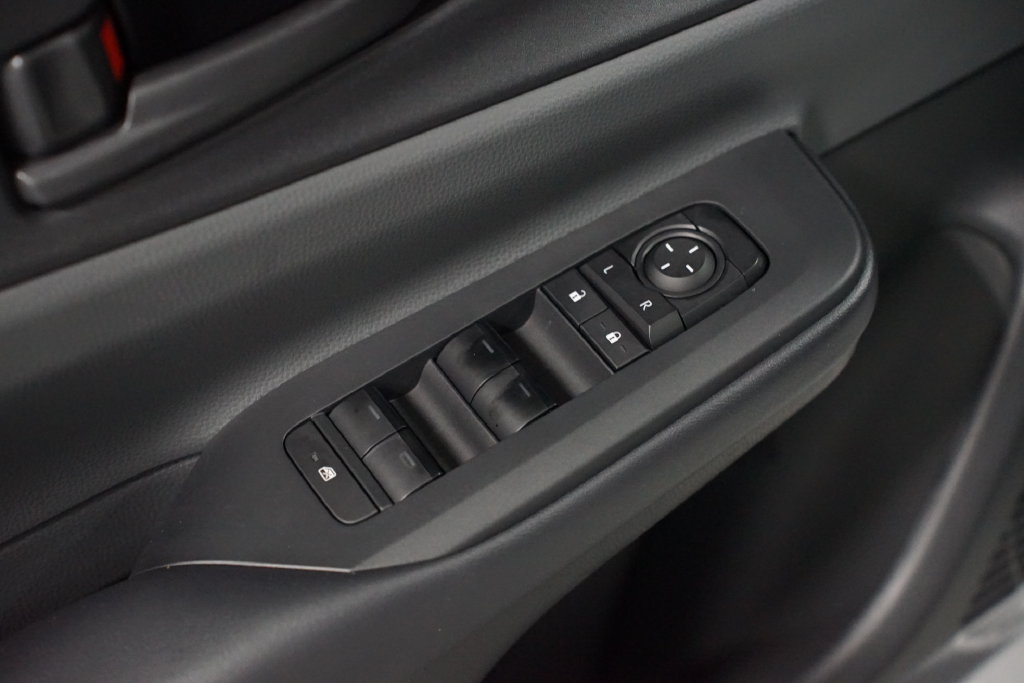 New 2027 Toyota Prius LE FWD image 29