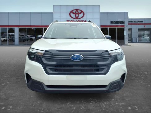 Used 2025 Subaru Forester w/ Convenience Package #2 AWD/4WD image 9