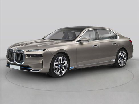 Used 2023 BMW i7 xDrive60 AWD/4WD image 1
