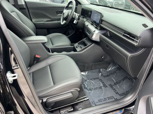 Used 2024 Hyundai Kona Limited FWD image 13