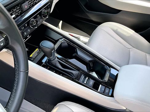 Used 2024 Honda Accord Touring image 17