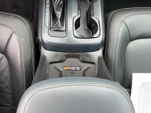Used 2020 Chevrolet Colorado Z71 AWD/4WD image 20