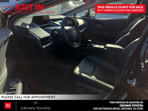 Used 2026 Toyota Prius XLE FWD image 4