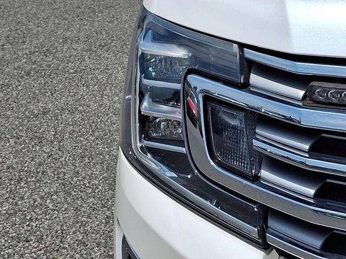 Used 2019 Ford Expedition Limited w/ Equipment Group 302A AWD/4WD image 27