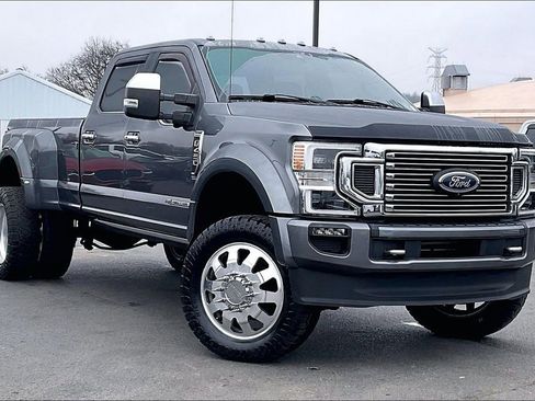 Used 2021 Ford F450 Platinum w/ FX4 Off-Road Package image 38