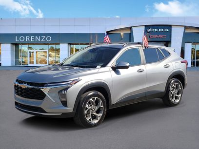 Used 2025 Chevrolet Trax LT w/ Driver Confidence Package