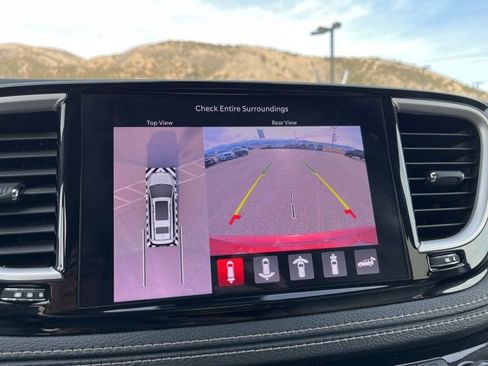 Used 2021 Chrysler Pacifica Touring-L w/ Uconnect Theater Family Group image 23