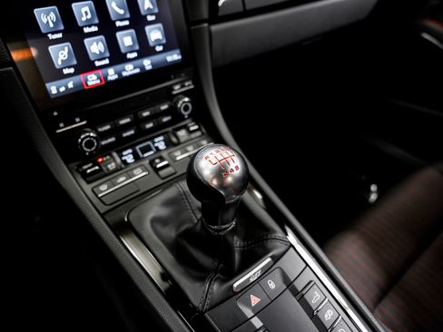 Used 2019 Porsche 911 Carrera T RWD image 14