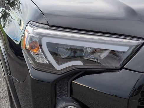 Used 2019 Toyota 4Runner SR5 Premium AWD/4WD image 10