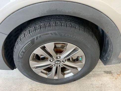 Used 2014 Hyundai Santa Fe Sport w/ Popular Equipment Package 02 image 10