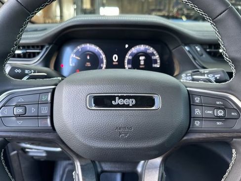 New 2026 Jeep Grand Cherokee Limited w/ Limited Altitude Package AWD/4WD image 23