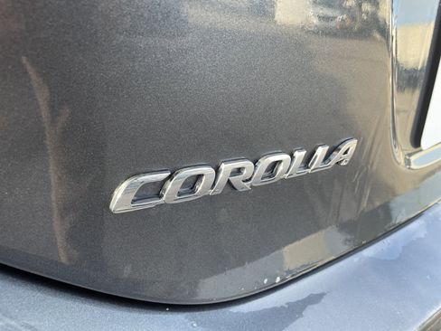 Used 2015 Toyota Corolla LE image 16