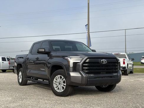 Used 2024 Toyota Tundra SR5 w/ SR5 Convenience Package AWD/4WD image 2