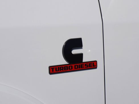 Used 2021 RAM 3500 Laramie AWD/4WD image 9