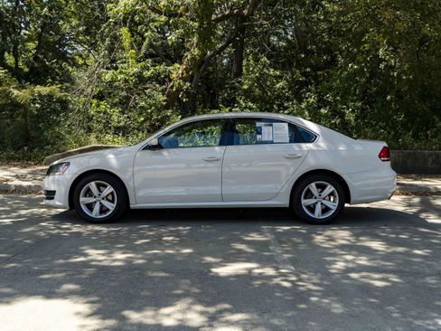 Used 2013 Volkswagen Passat 2.5 SE FWD image 6