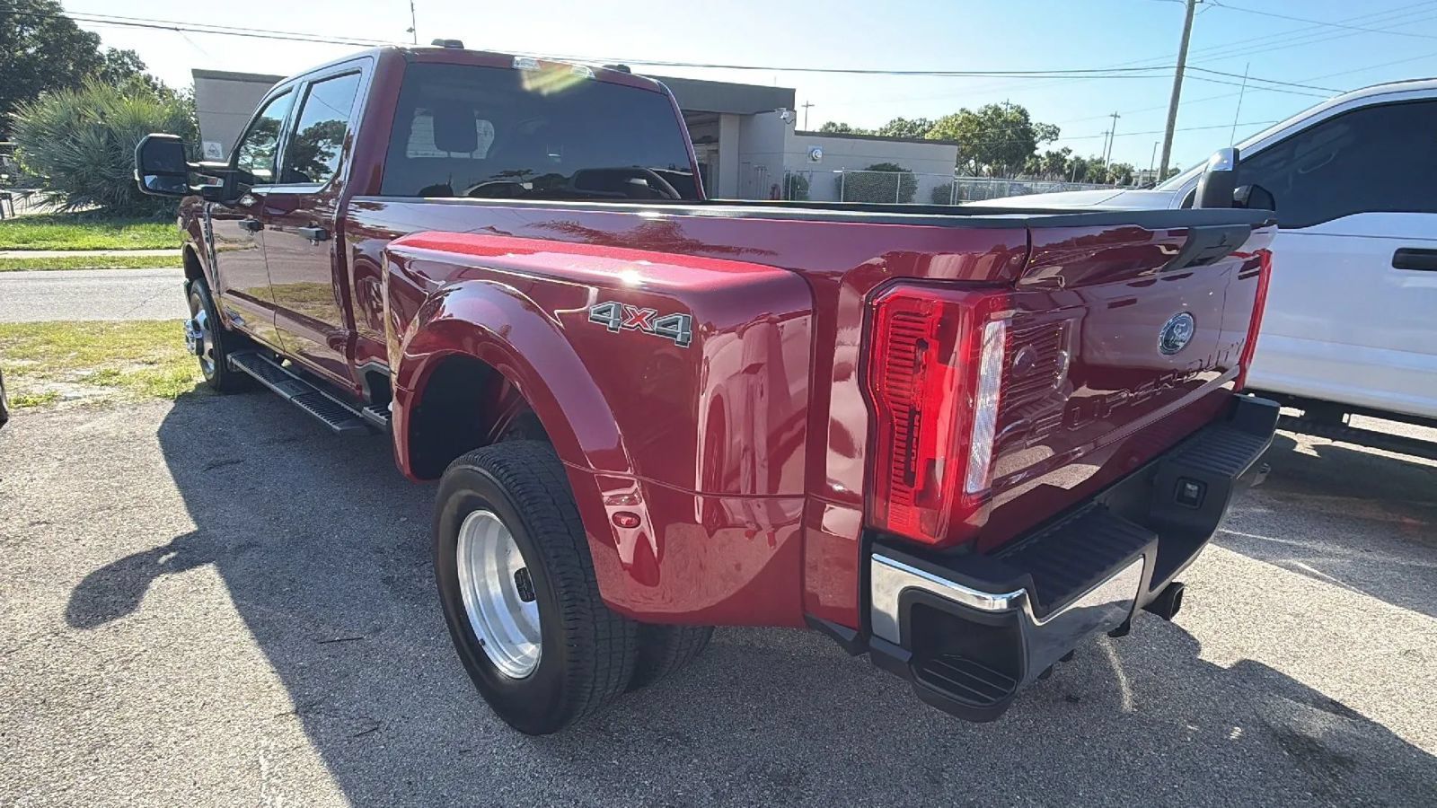 Used 2024 Ford F350 XLT AWD/4WD image 5
