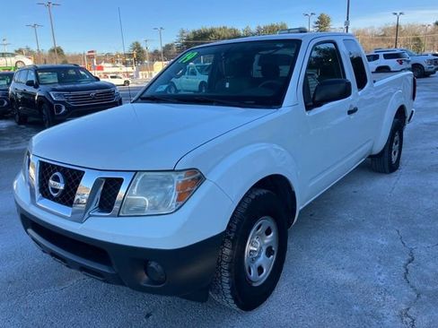Used 2019 Nissan Frontier S image 3