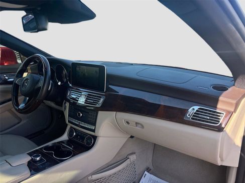 Used 2016 Mercedes-Benz CLS 550 4MATIC image 33